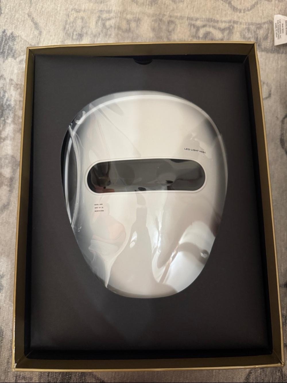 LED Light Therapy Face Mask - White